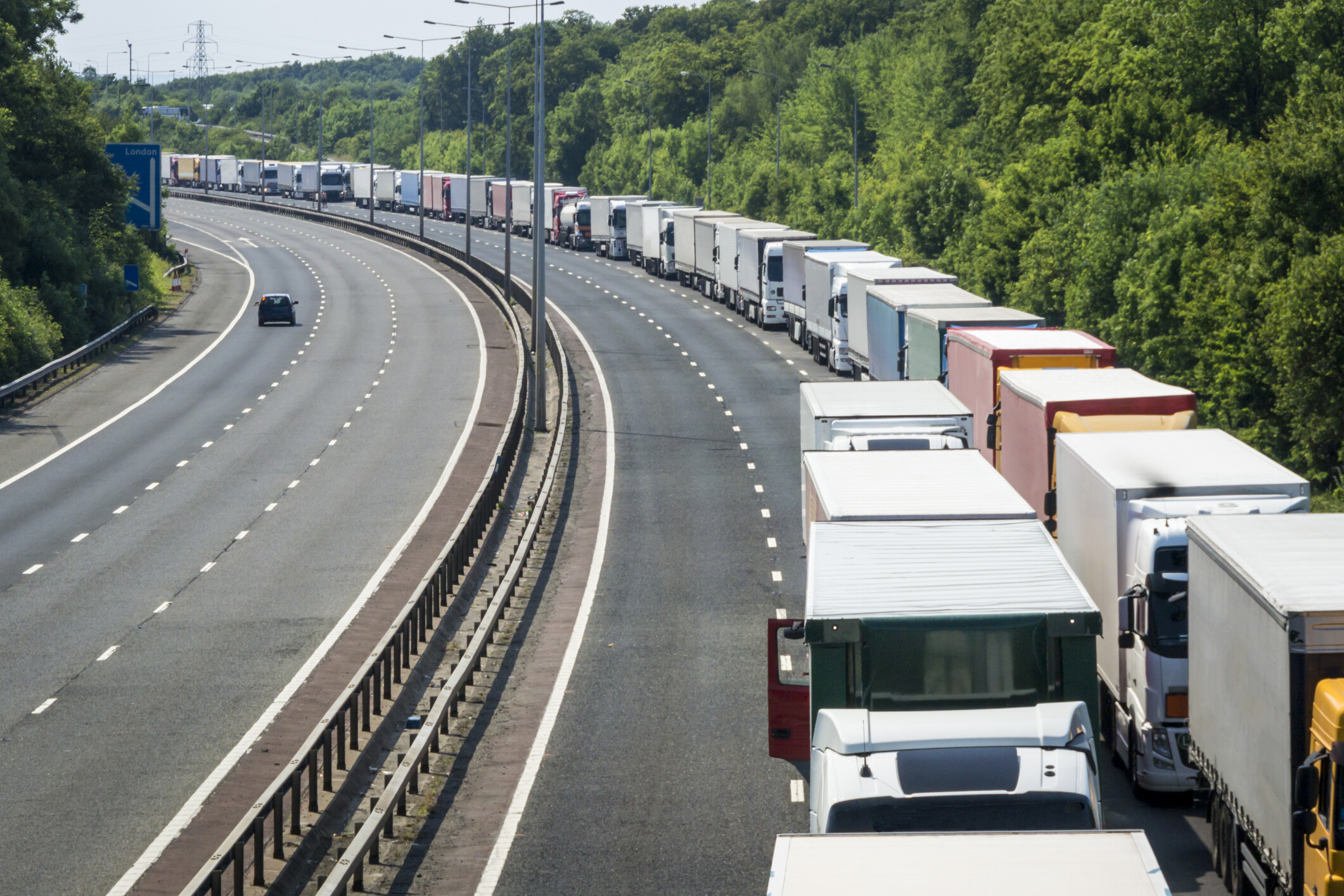 Peruvian truckers strike, state of emergency declared