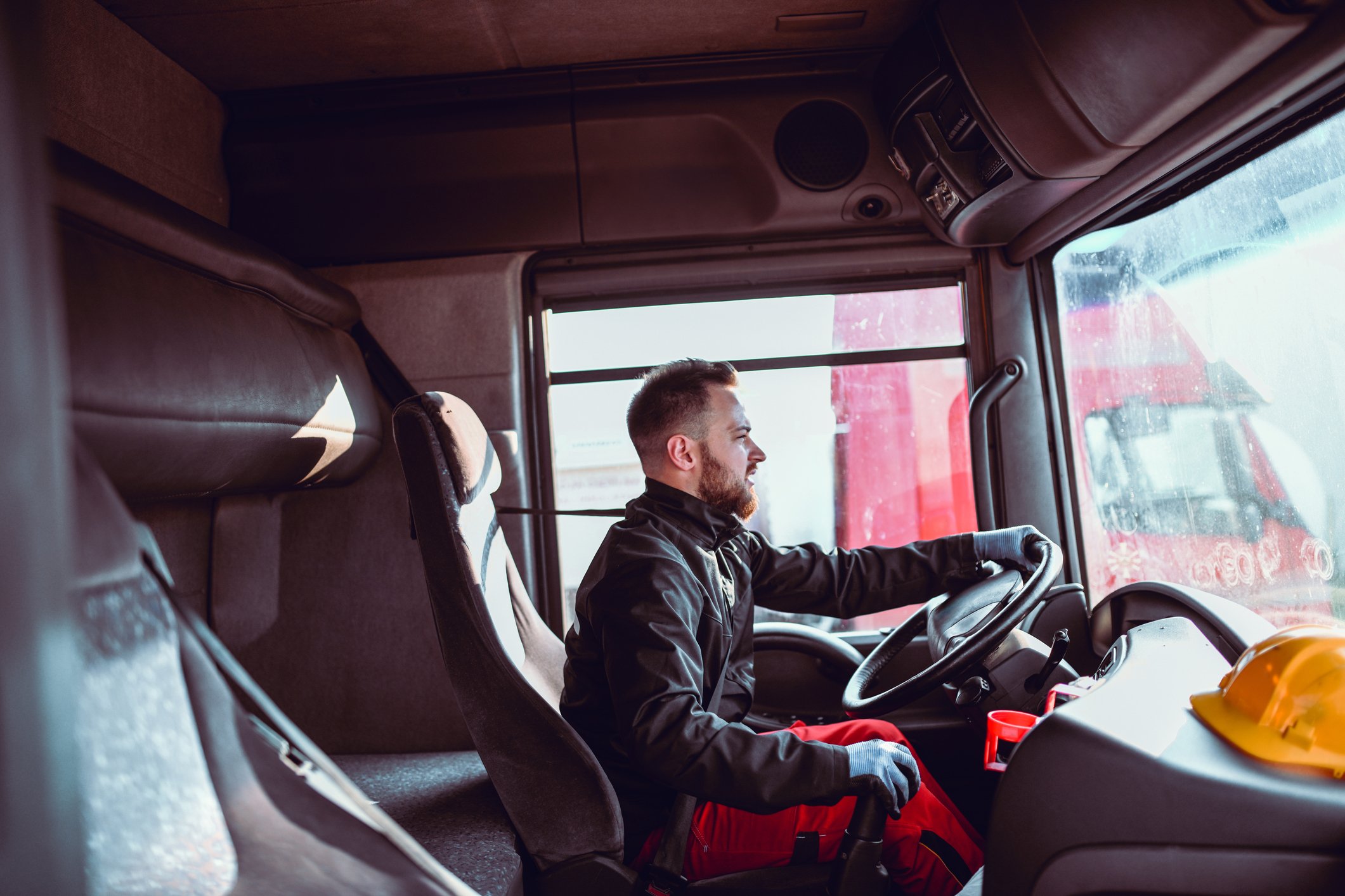 Trucking industry official warns 1 million truckers needed over next decade to meet demand