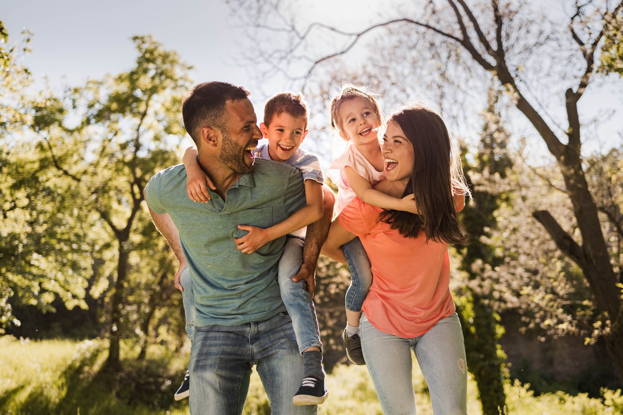 8 tips to help strengthen your relationship with your family!