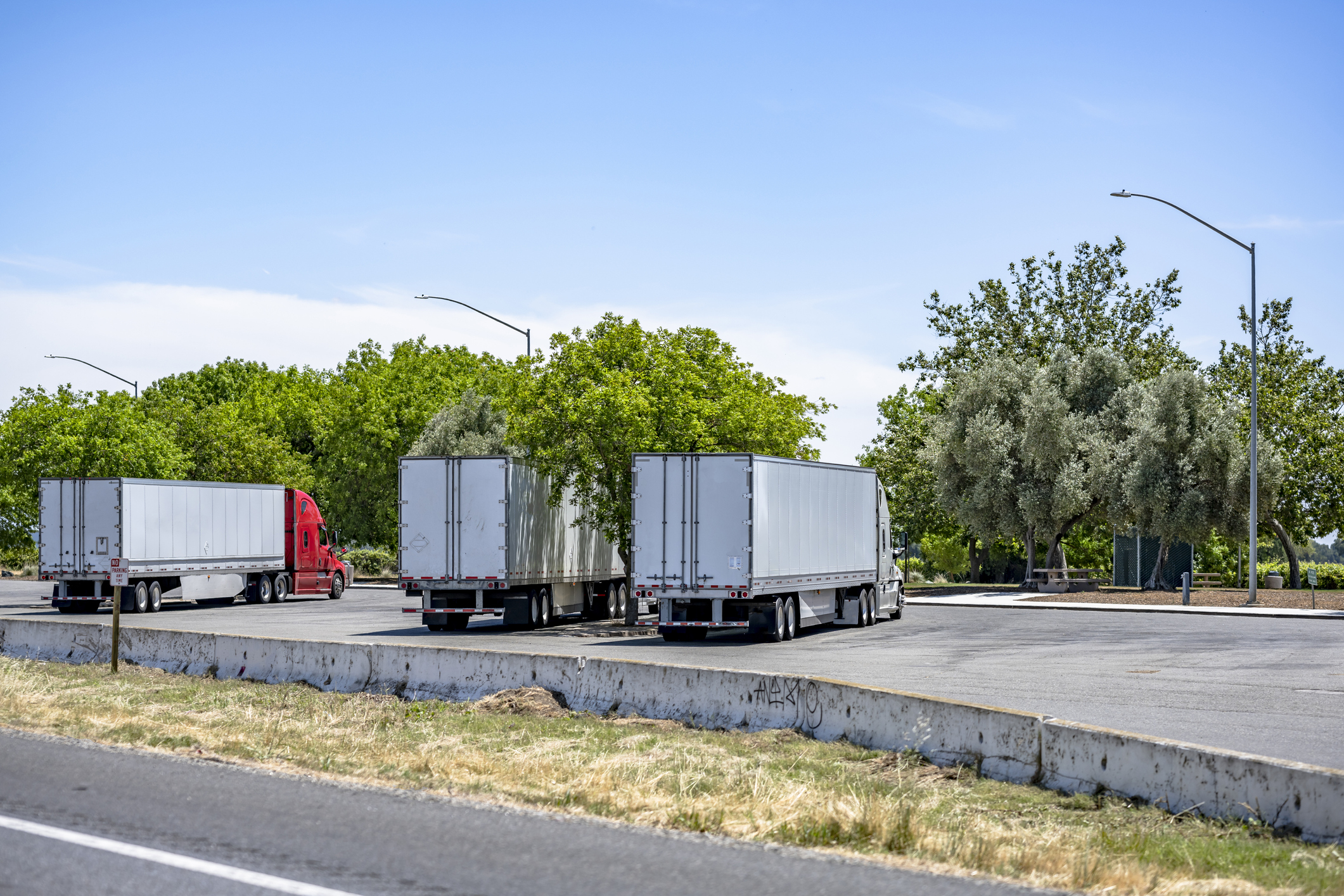 Senate promoting truck parking access