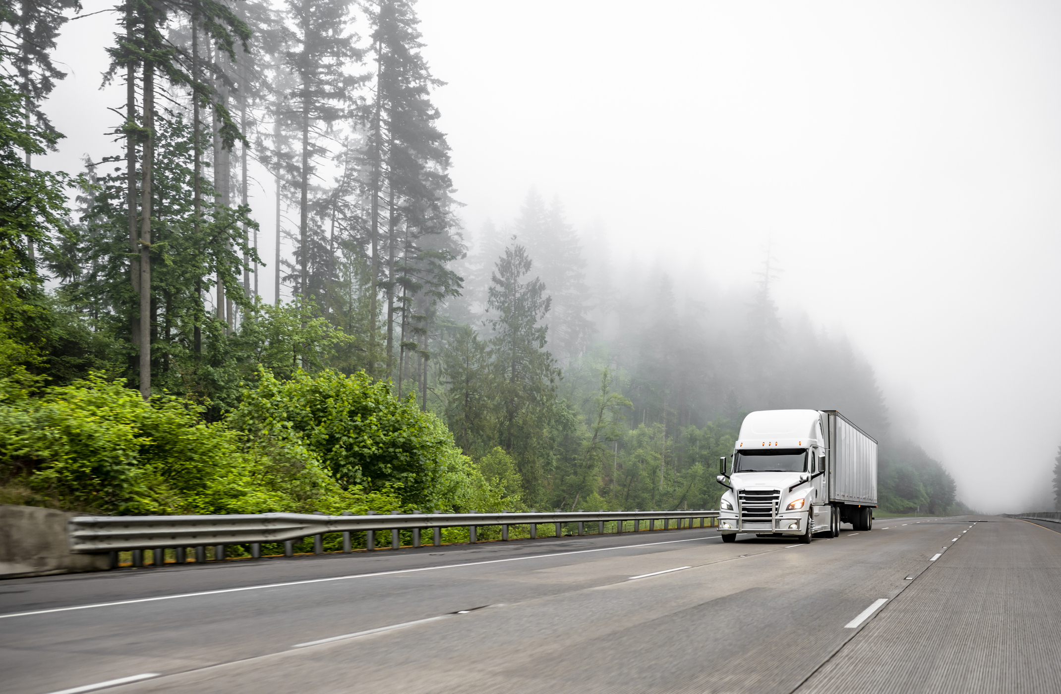 Truckstop survey reveals the benefits and challenges of being a trucker