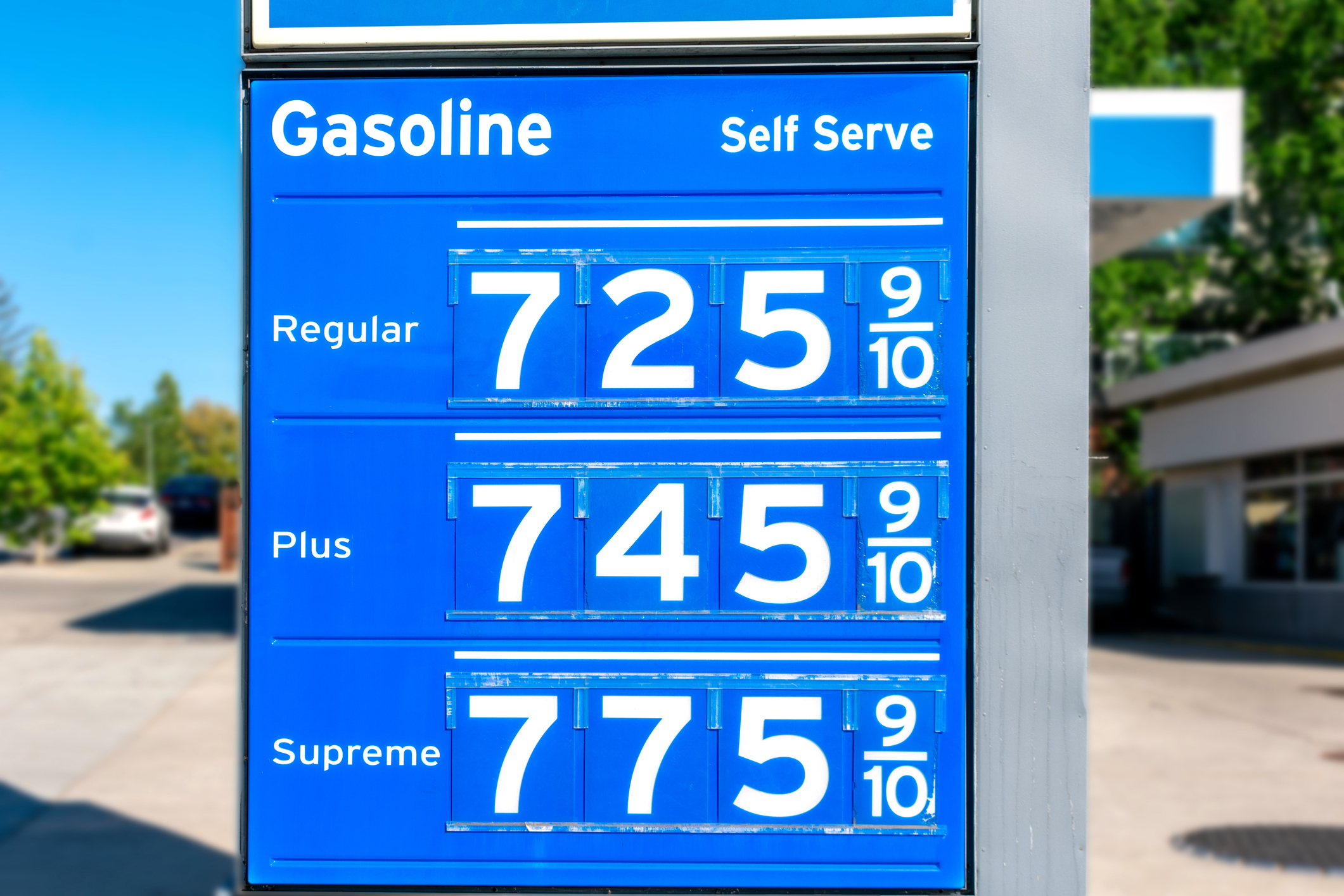 Pump Prices Soar as Supply Cracks Outweigh Weak Demand