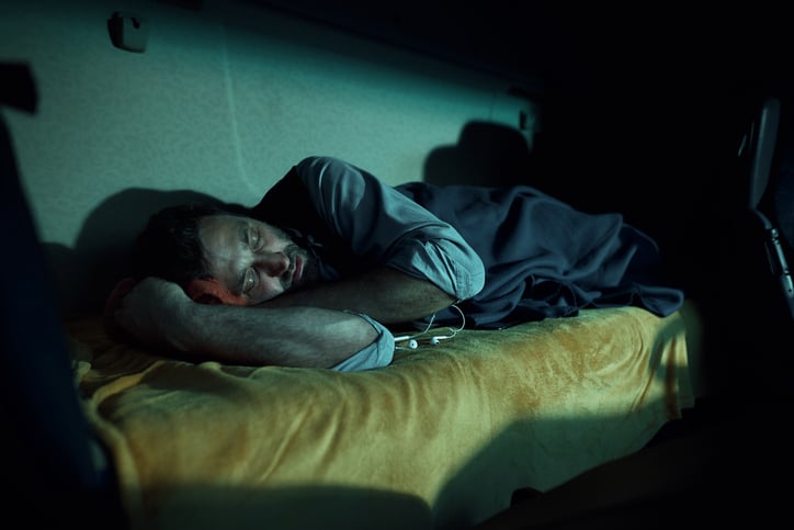 How to Optimize Your Sleep Schedule like a Trucker