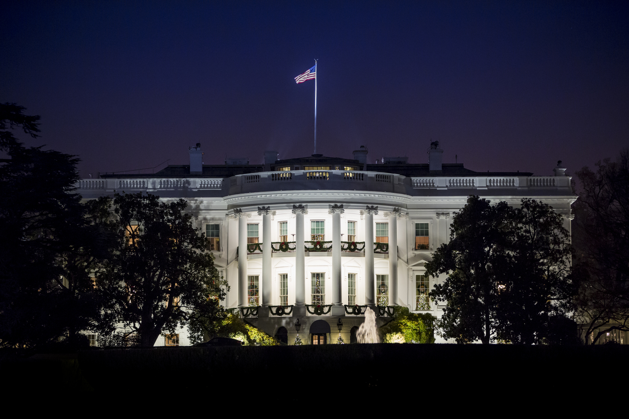 White House eyes restarting idle refineries