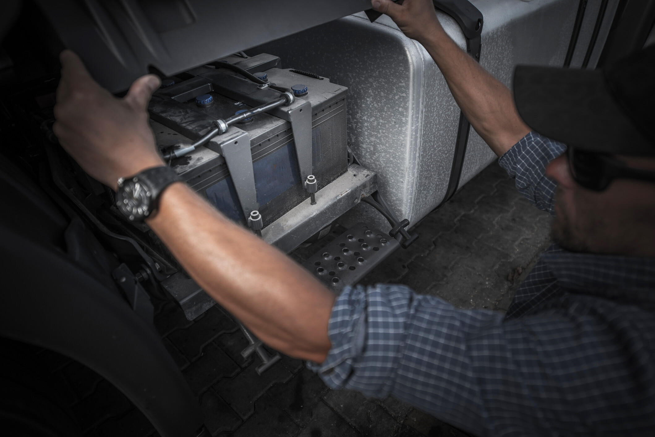 Volvo plans to make its own batteries in electric truck shift