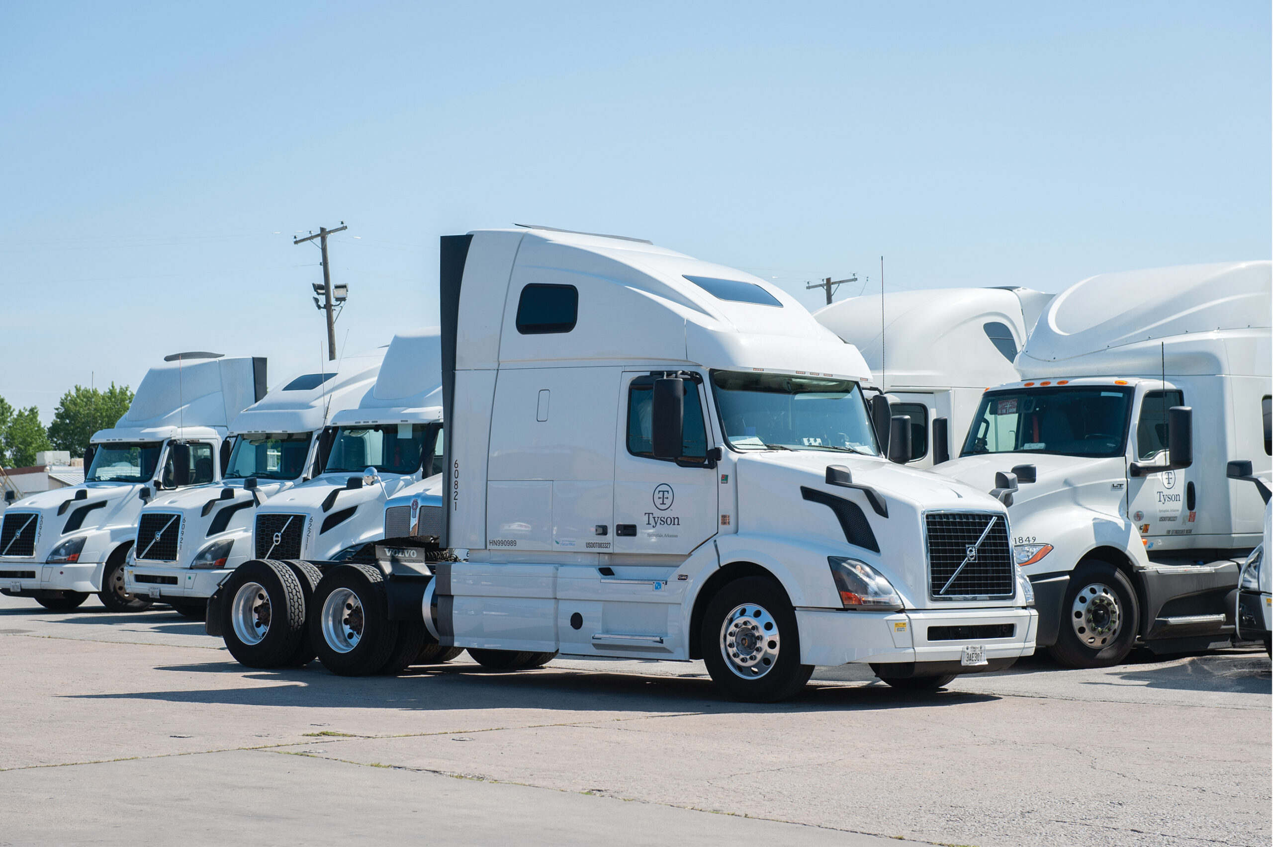 New higher pay, bonuses and more announced for truck drivers at Tyson Foods