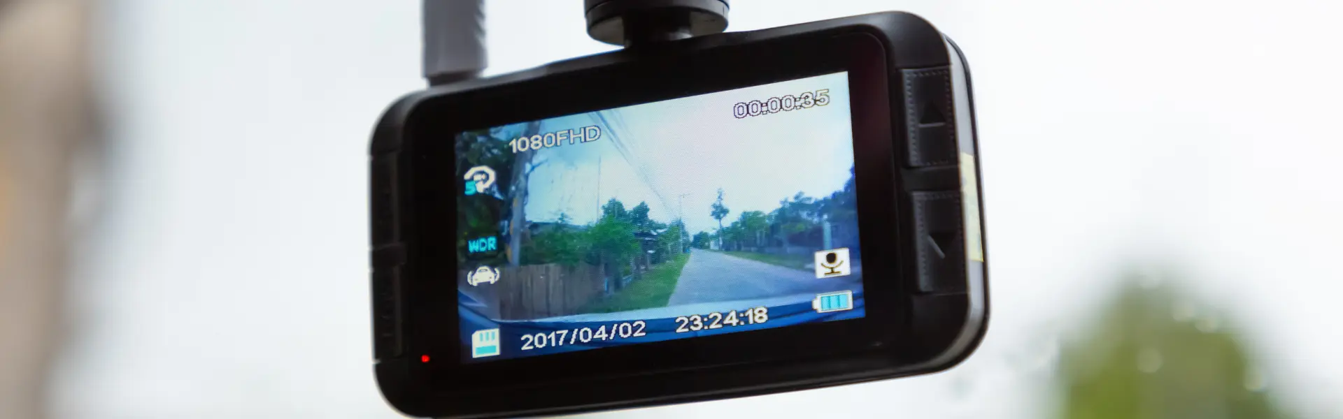 Dash Cams: The Smart Trucker’s Essential Tool