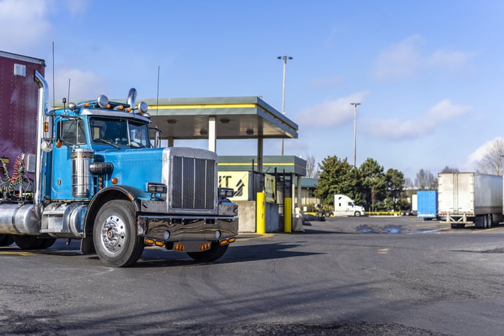 5 Unwritten Rules of the Truck Stop