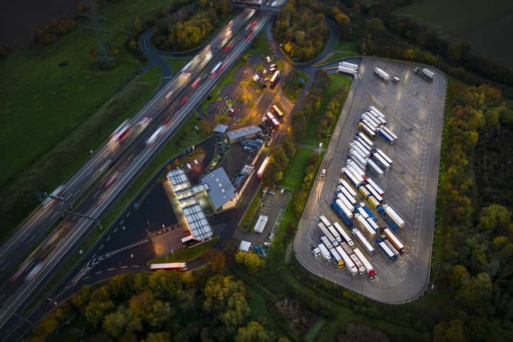 5 Tips for Truckers to Stay Safe at Truck Stops
