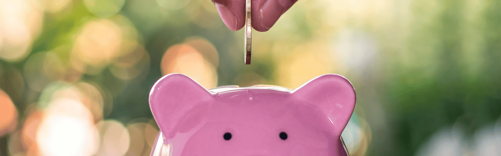 How to Save Money on the Road: Advice for Truckers on How to Save on Fuel, Food, and More