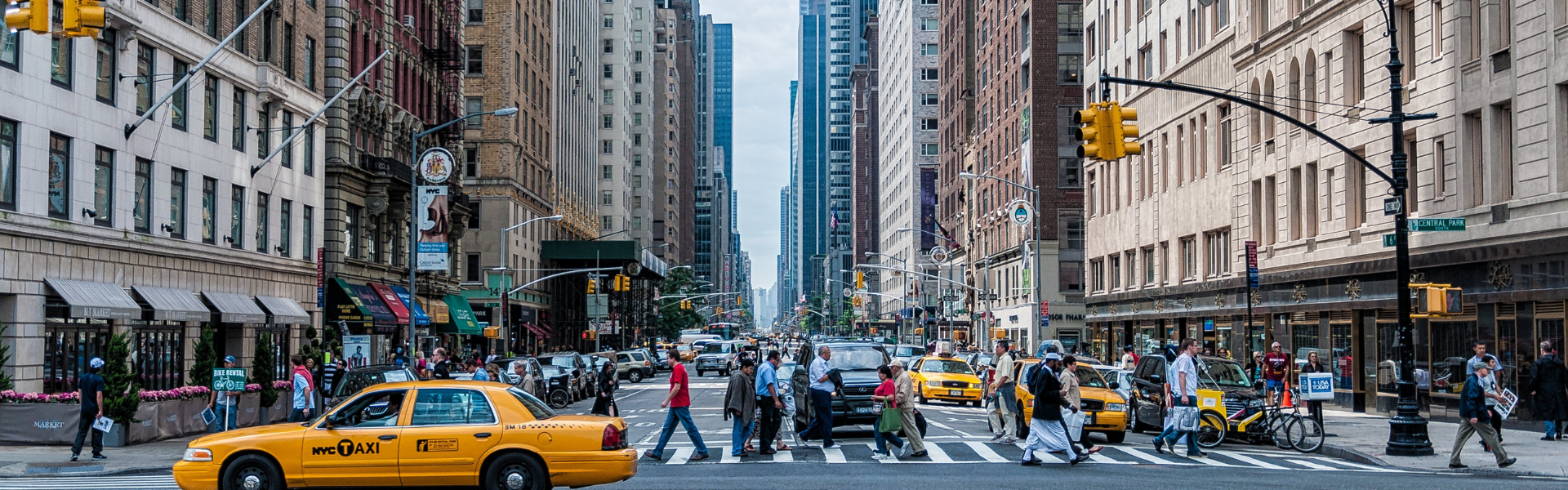 Tips for Trucking in Urban Environments: Navigating Cities with Confidence
