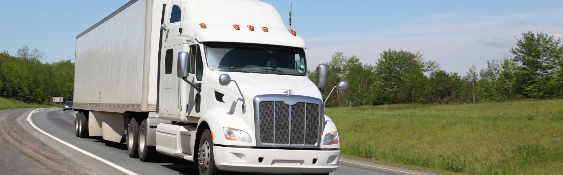The Importance of Securing Cargo in Dry Van Trucking: Safety First!