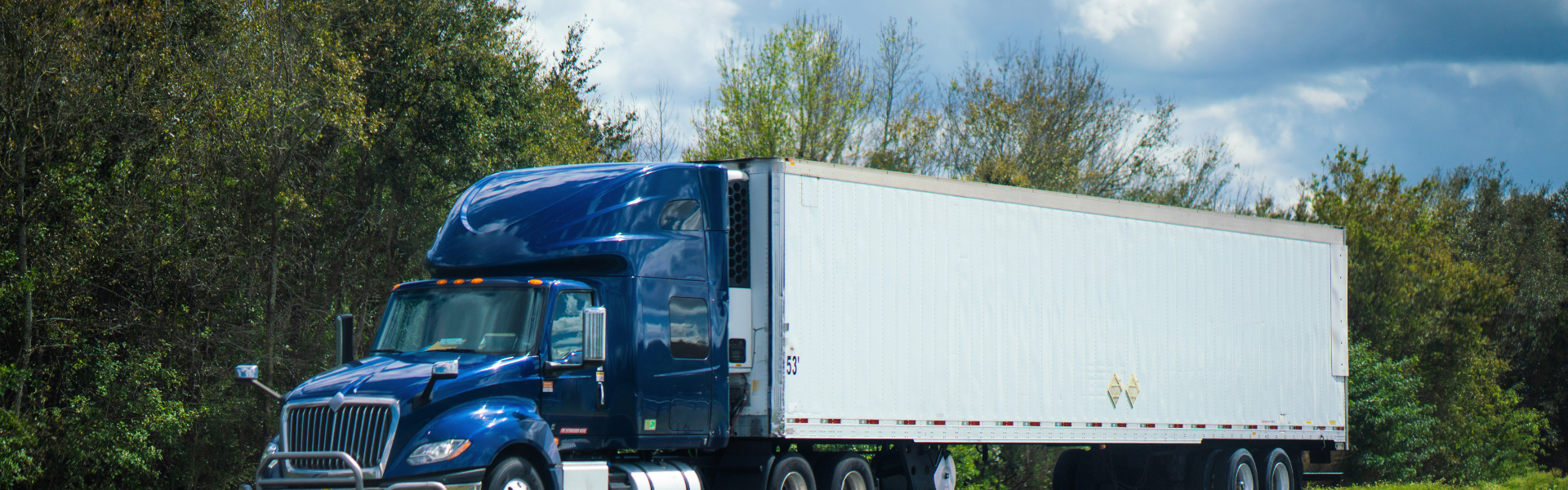 Brake Light Malfunction Prompts Recall for Thousands of Freightliner and Western Star