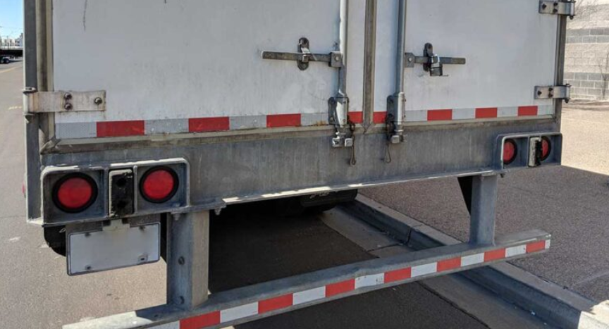 FMCSA clarifies that faded or missing rear-impact guard labels are not a compliance issue, focusing instead on the physical condition of the guard. This clarification, issued on December 10, 2024, reassures drivers and fleets regarding safety standards.