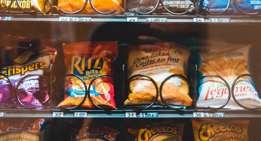 Truck drivers share their favorite road snacks for long hauls. From healthy choices like dried fruit and hummus to indulgent treats like Pop-Tarts and peanut M&M’s, see what keeps them fueled behind the wheel.