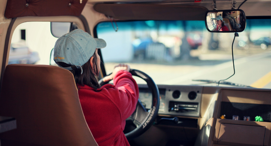 Learn how truck drivers can reduce maintenance costs with daily inspections, proper tire care, fluid checks, and preventive service habits backed by ATRI data and fleet best practices.