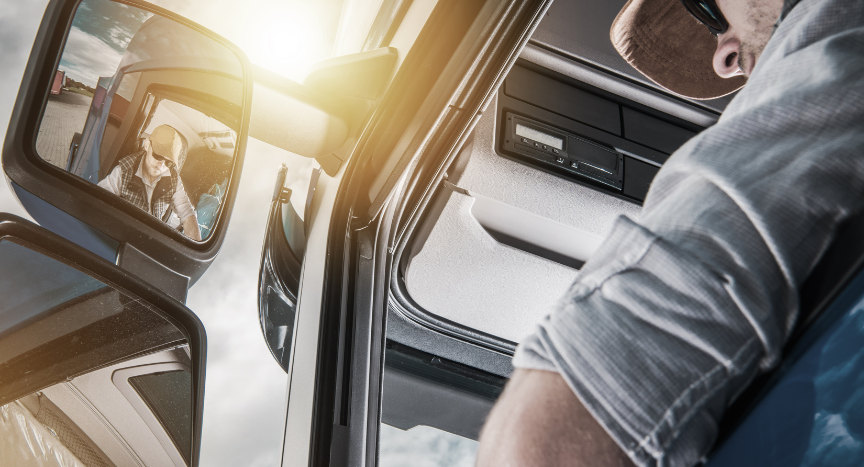 Quick, simple stretches truck drivers can do at rest stops or in the cab to reduce stiffness, improve circulation, and stay alert during long hours on the road.
