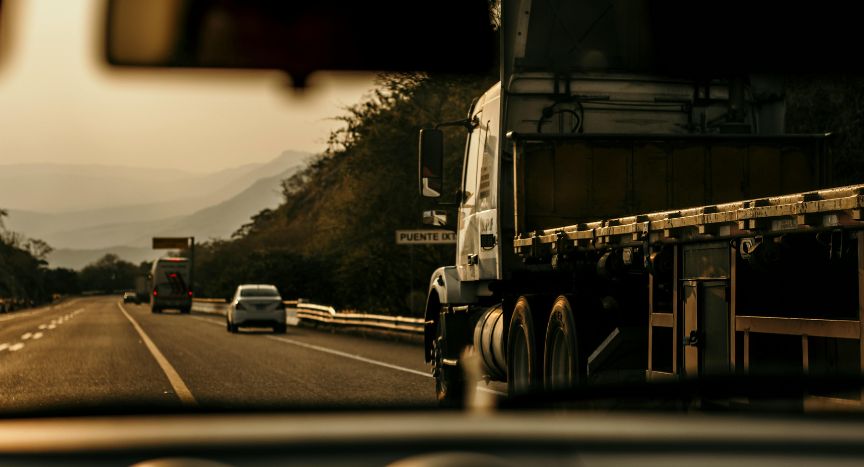 Explore the truck driving and CDL landscape in Indiana, including Evansville regional routes, Indianapolis freight pressure, industrial trucking markets, and different CDL career paths across the state.