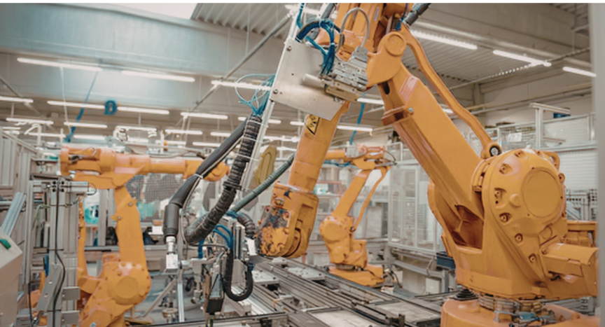 Explore some of North America's largest truck manufacturing plants and learn where Freightliner, Peterbilt, Kenworth, Volvo, Mack, and International heavy-duty trucks are assembled.