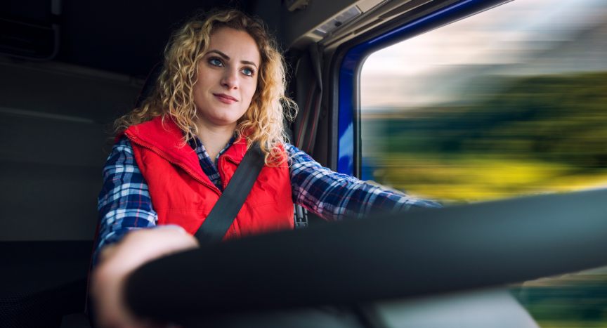 Compare team driving and solo driving to learn how pay, freight opportunities, lifestyle, and daily routines differ before deciding which CDL career path is right for you.